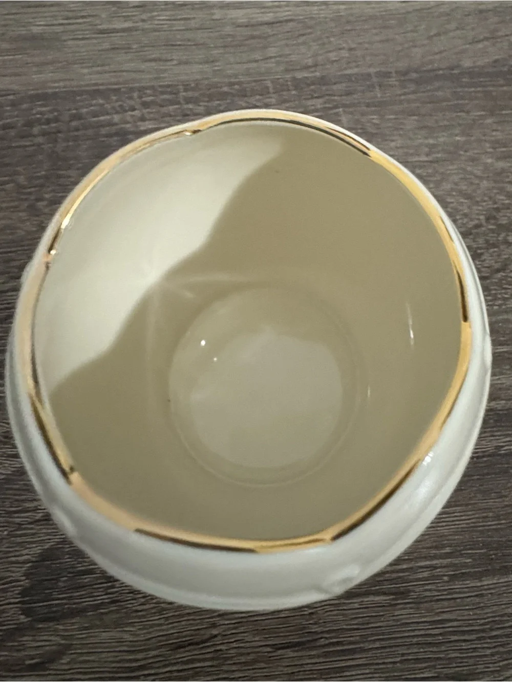 Lenox Cream Ceramic Holiday Berry Tea Light Candle holder